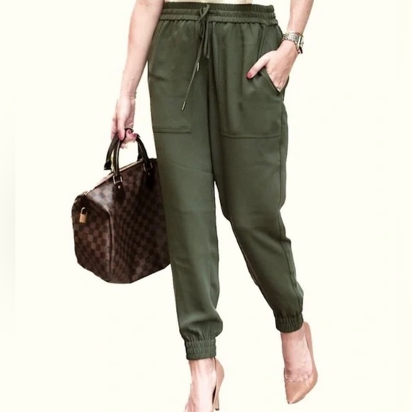 Ann Taylor Pants - Ann Taylor Jogger Dress Pants